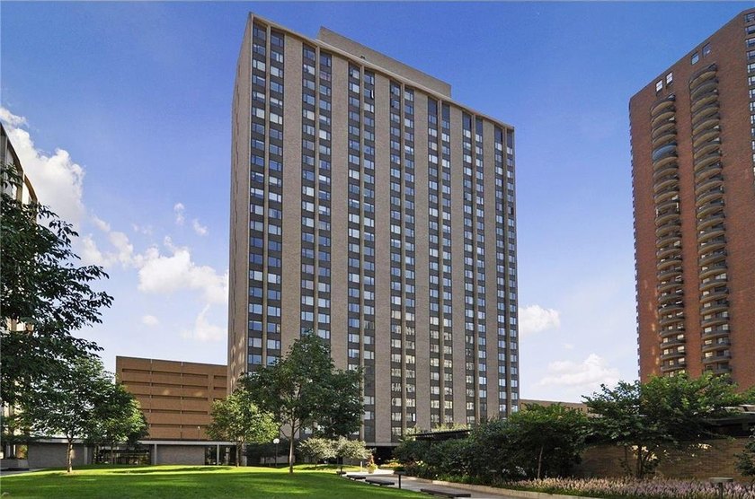 Welcome to your oasis in the heart of Minneapolis right off the - photo 37