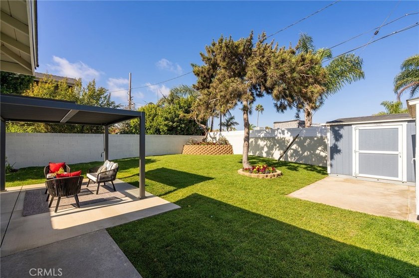 ***PRO PHOTOS COMING SOON*** Beautifully RENOVATED 3-bedroom - photo 40