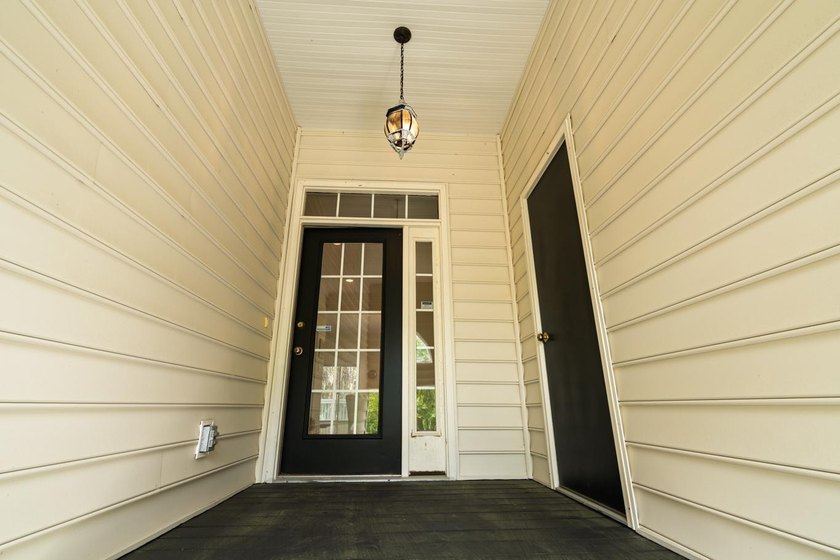 Spacious 2-story Charleston Style home on a prime corner lot - photo 6