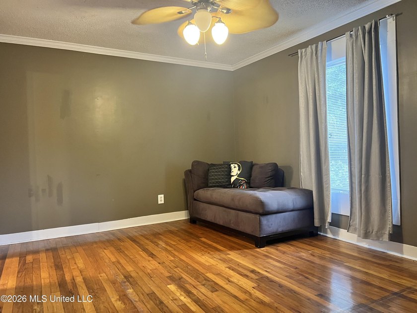 No Flood Zone/ Detached Garage/ Just 1 milet to the beach! Don't - photo 12