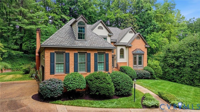 Tucked in one of Chesterfield's most desirable communities, this - photo 3