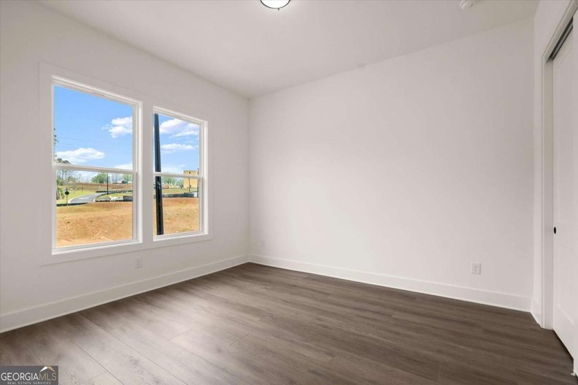 The Emery Contemporary offers luxury, flexibility, and - photo 23