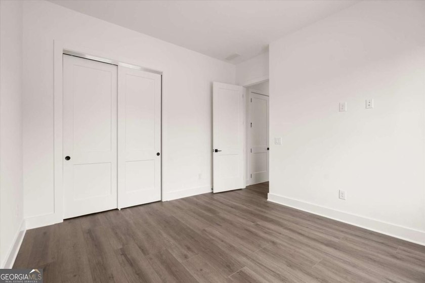 The Emery Contemporary offers luxury, flexibility, and - photo 24