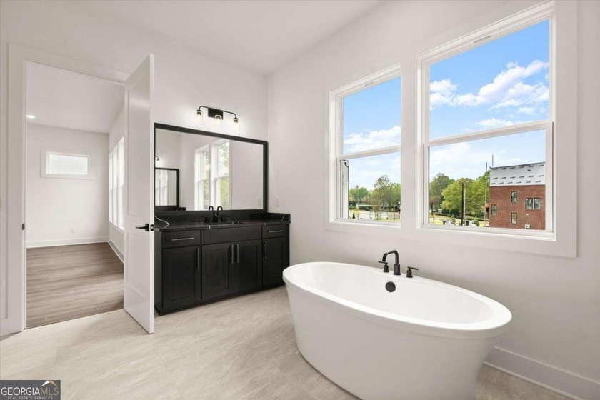 The Emery Contemporary offers luxury, flexibility, and - photo 31