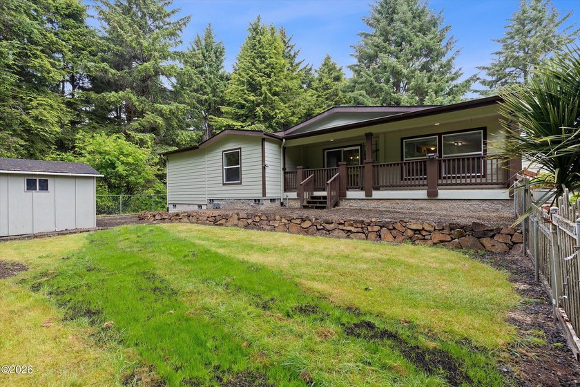 Welcome to this spacious and versatile 2,500 sqft home tucked - photo 35