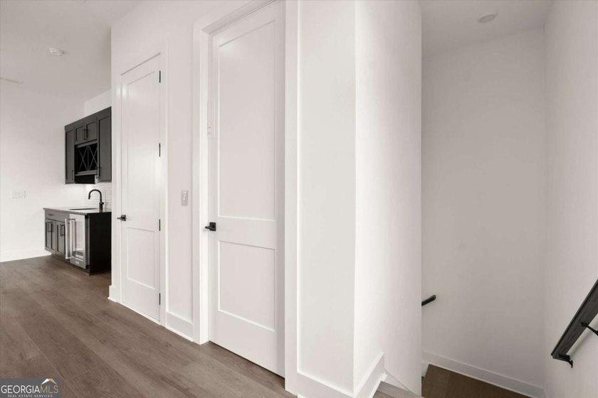 The Emery Contemporary offers luxury, flexibility, and - photo 37