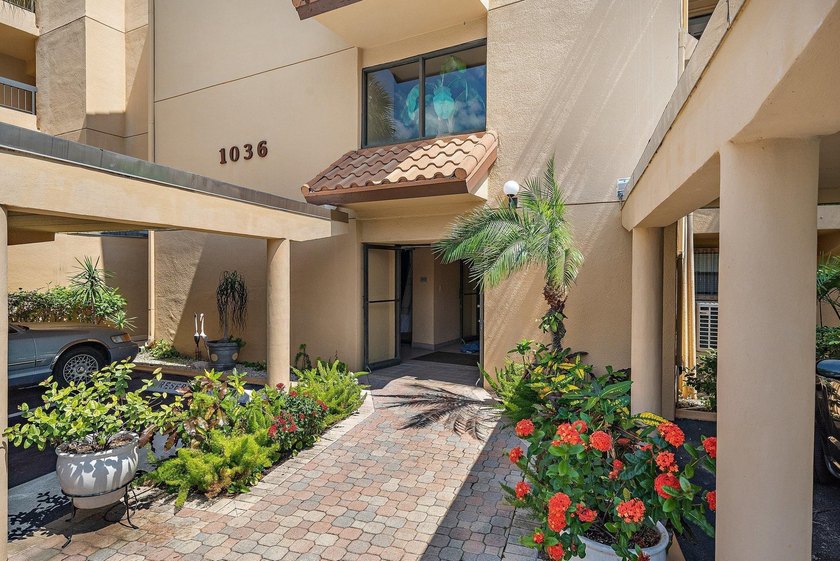 Rarely available 3rd-floor corner residence in the most sought - photo 42