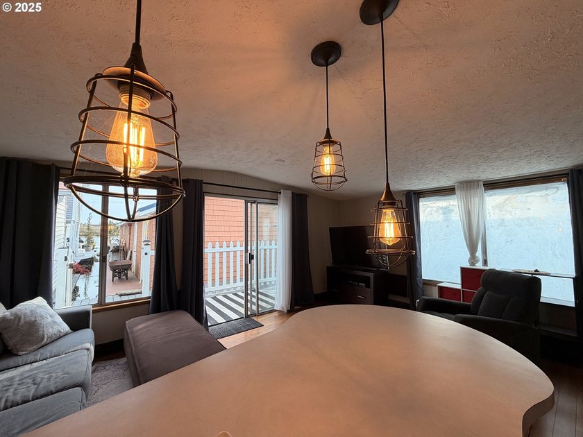 *NO RENTALS ALLOWED, CASH ONLY** NO HOA, MONTHLY DUES ARE FOR - photo 12