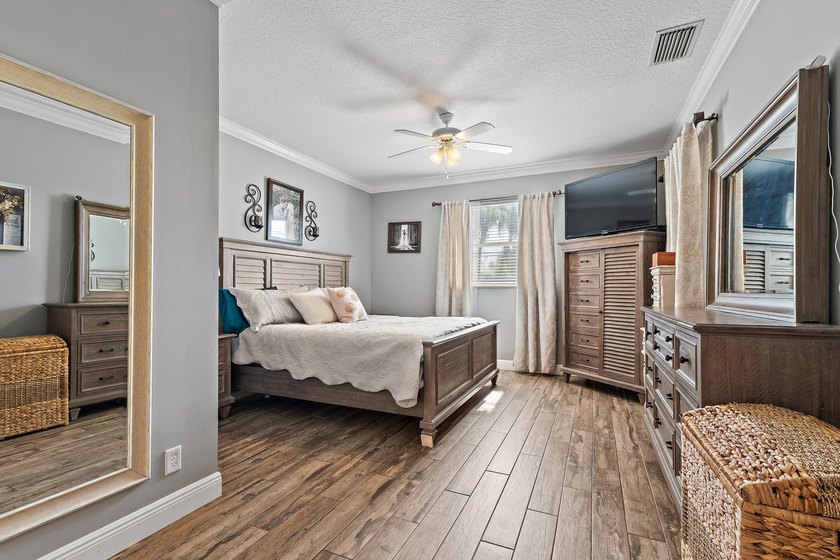 Welcome to this charming 3 bedroom, 2 bath, CBS, POOL home - photo 14