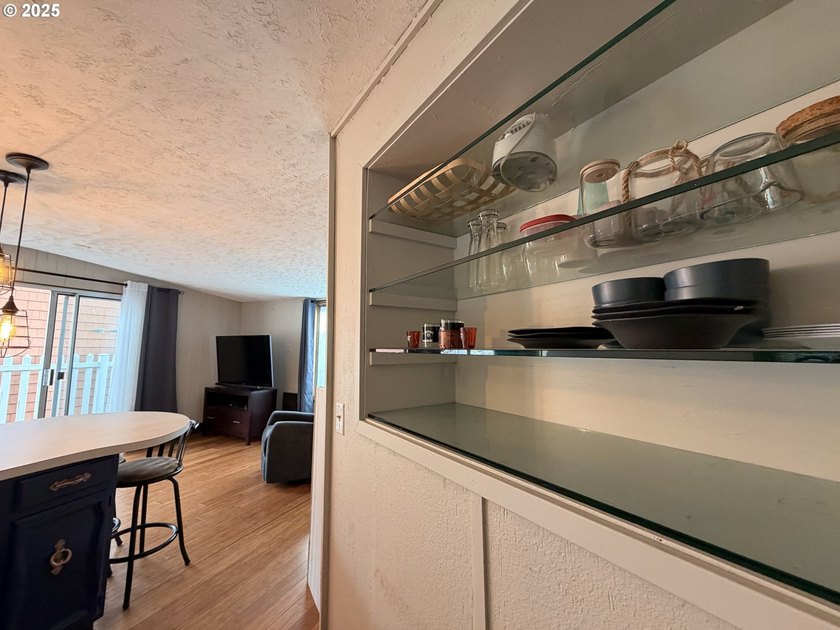 *NO RENTALS ALLOWED, CASH ONLY** NO HOA, MONTHLY DUES ARE FOR - photo 16