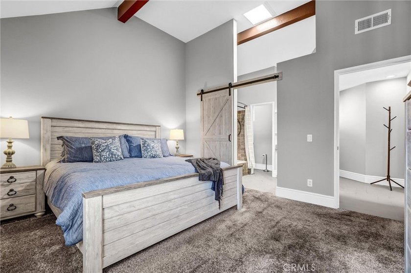 Exceptional end unit 3 bedroom, no one above you, tranquil - photo 21
