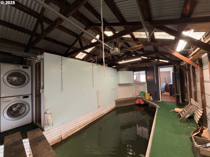 *NO RENTALS ALLOWED, CASH ONLY** NO HOA, MONTHLY DUES ARE FOR - photo 21