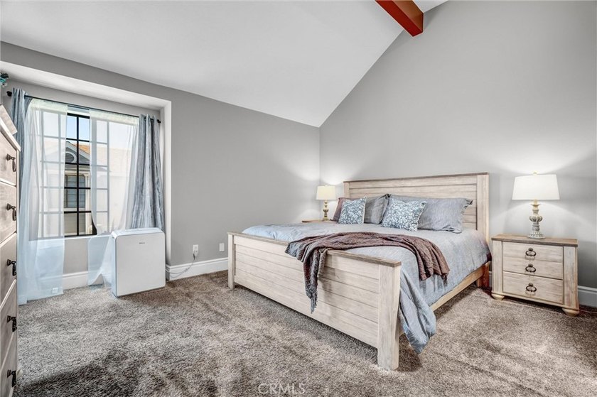 Exceptional end unit 3 bedroom, no one above you, tranquil - photo 22