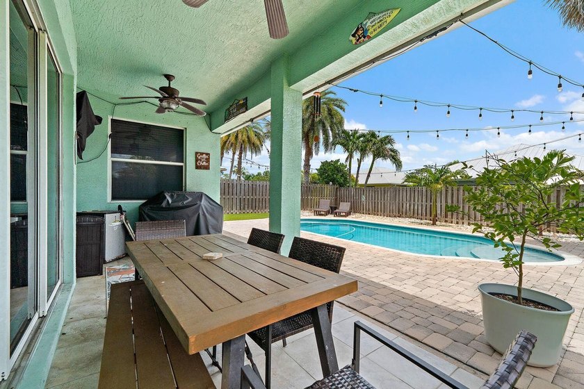 Welcome to this charming 3 bedroom, 2 bath, CBS, POOL home - photo 25