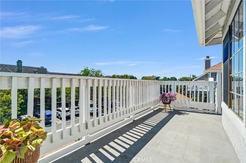 Exceptional end unit 3 bedroom, no one above you, tranquil - photo 26