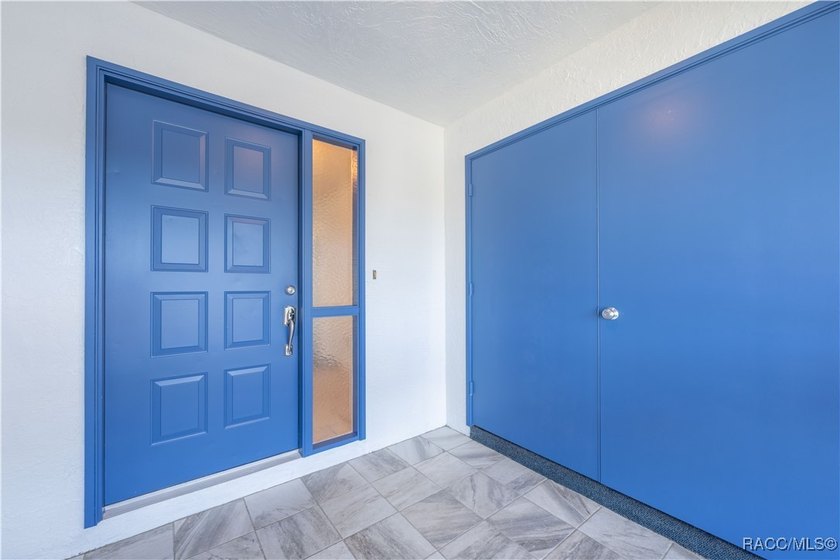 One or more photo(s) has been virtually staged. Beautiful luxury - photo 28
