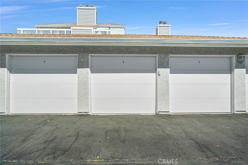 Exceptional end unit 3 bedroom, no one above you, tranquil - photo 30