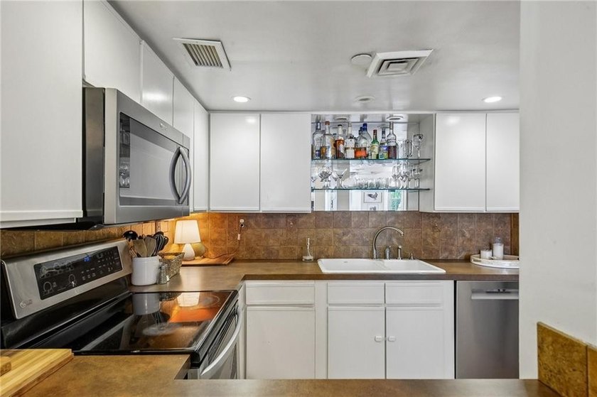 Enjoy waterfront living in the heart of East Greenwich with - photo 10