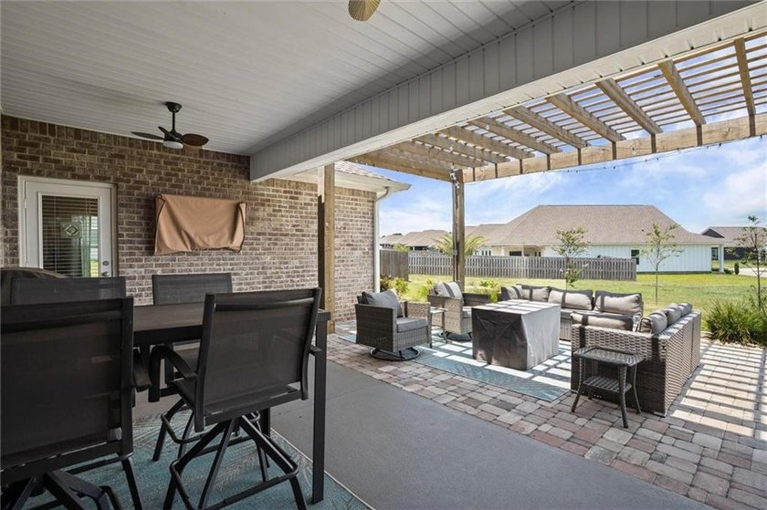 Move-in ready and priced to sell! This beautiful Hawthorne Plan - photo 29