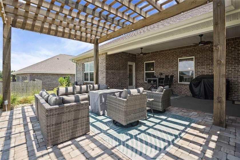 Move-in ready and priced to sell! This beautiful Hawthorne Plan - photo 32