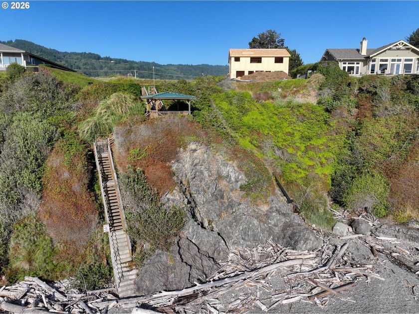 Coastal luxury meets comfort in this custom home within a - photo 39