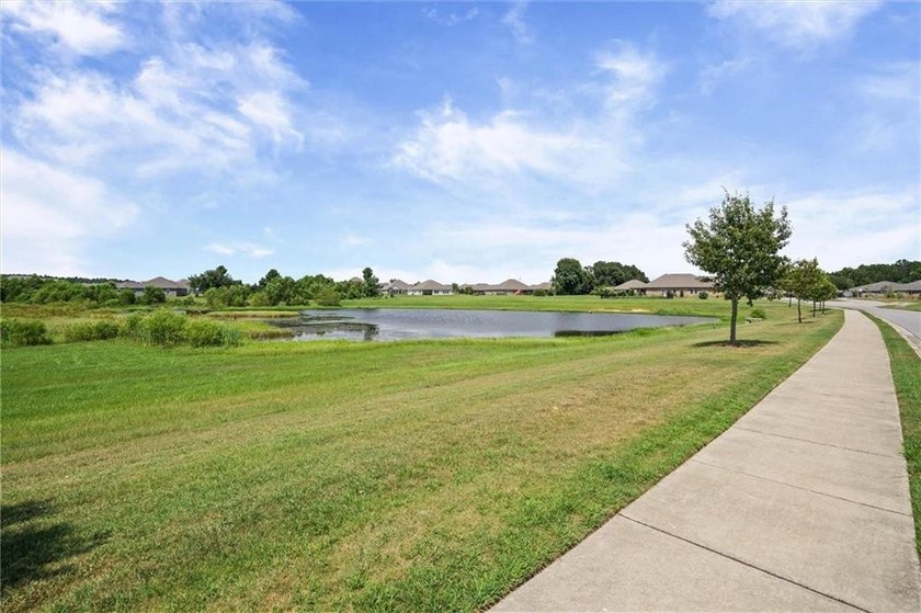 Move-in ready and priced to sell! This beautiful Hawthorne Plan - photo 46