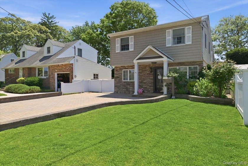 Set into this charming 4 Bedroom Split level on quiet cul de sac - photo 36