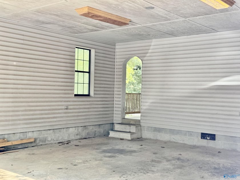 Nice, private, 3 bedroom, 2 bath home located minutes from Weiss - photo 36