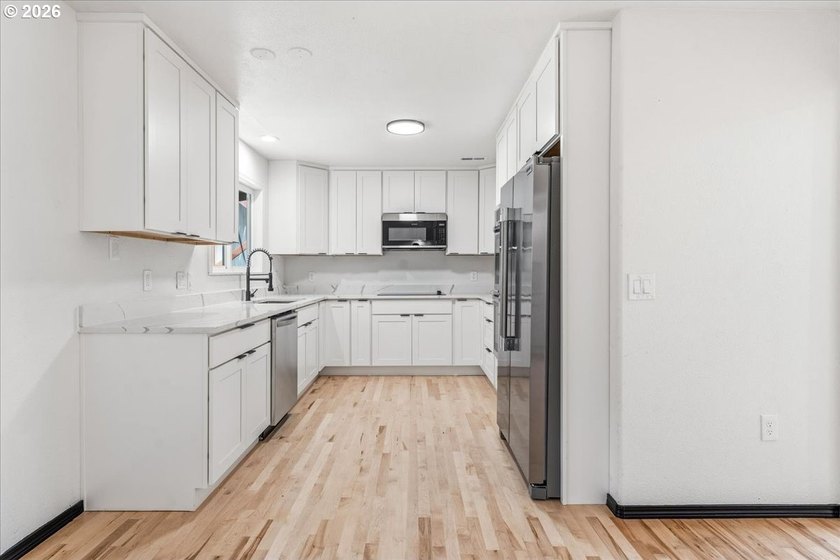 Discover the perfect blend of privacy, versatility, and Columbia - photo 12