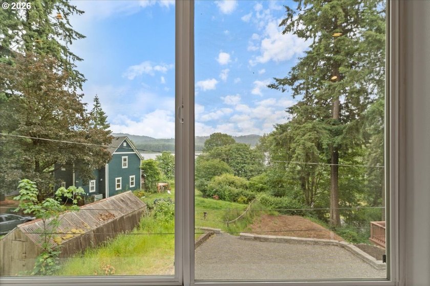 Discover the perfect blend of privacy, versatility, and Columbia - photo 29