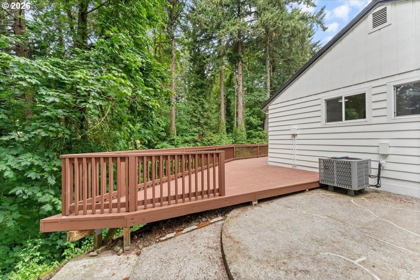 Discover the perfect blend of privacy, versatility, and Columbia - photo 36