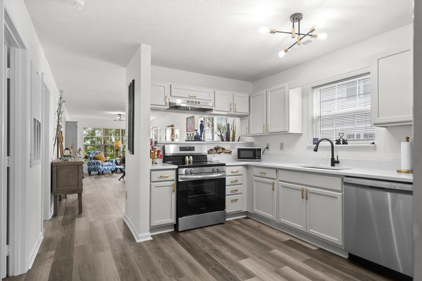 Turn the key and start enjoying the coastal lifestyle from day - photo 3