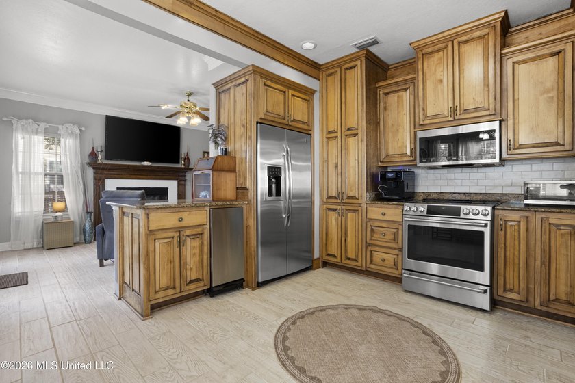Don't miss out! Take advantage! Beautifully designed home in - photo 23
