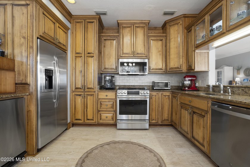 Don't miss out! Take advantage! Beautifully designed home in - photo 26