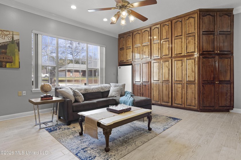 Don't miss out! Take advantage! Beautifully designed home in - photo 30