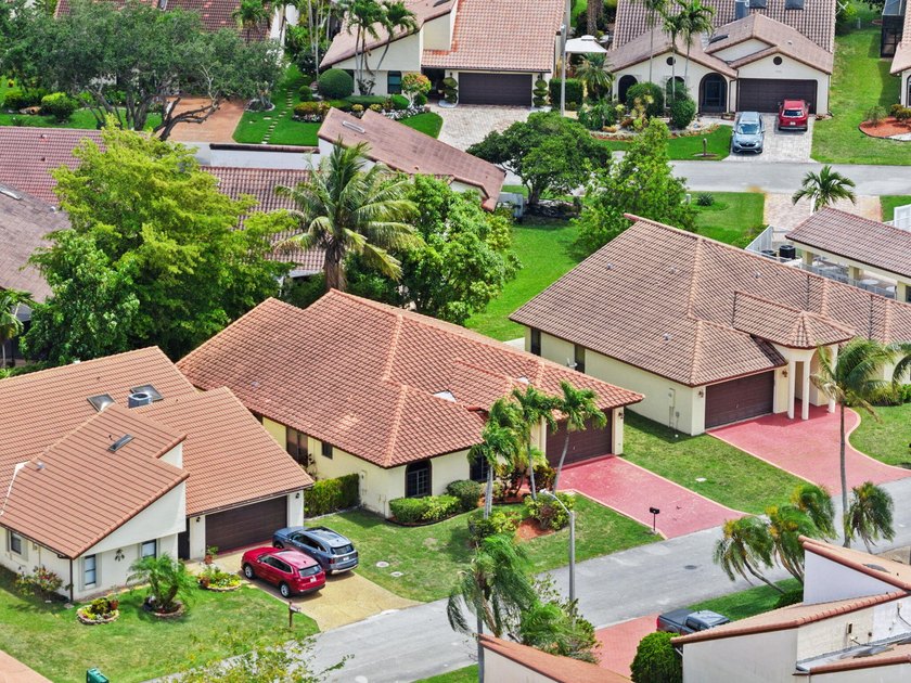 Excellent West Central Broward location, easy access to Sawgrass - photo 2