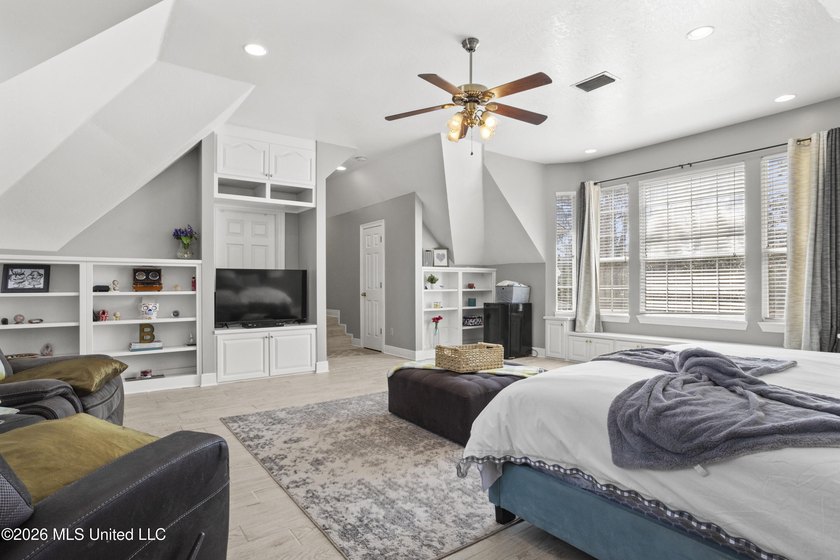 Don't miss out! Take advantage! Beautifully designed home in - photo 43