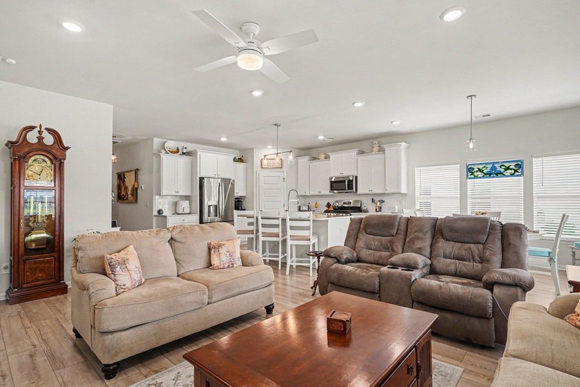 Welcome to this beautifully appointed 3-bedroom, 2-bath home - photo 3