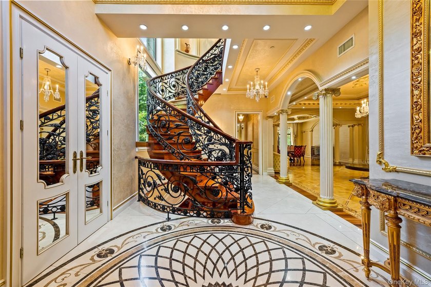 Rarely does a residence of this magnitude come to market - photo 4