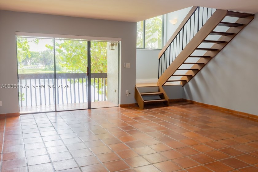 Partially renovated 2-story townhouse featuring 1,520 SqFt of - photo 11