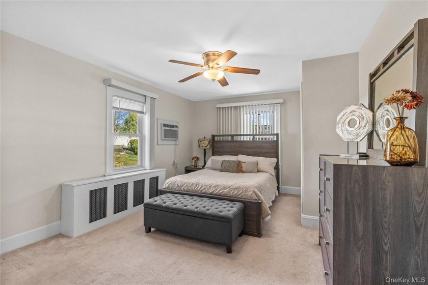 Welcome to this beautifully maintained 3-4 bedroom, 1.5 bath - photo 20