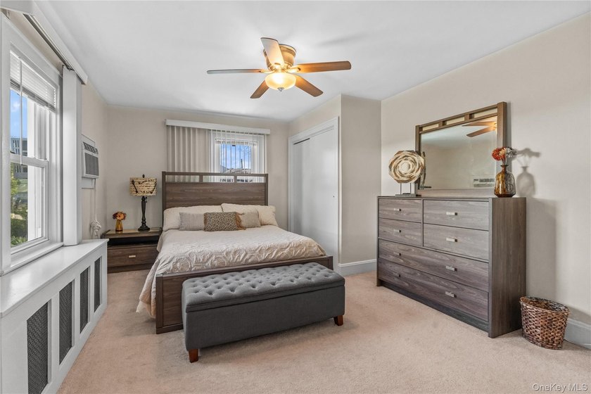 Welcome to this beautifully maintained 3-4 bedroom, 1.5 bath - photo 21