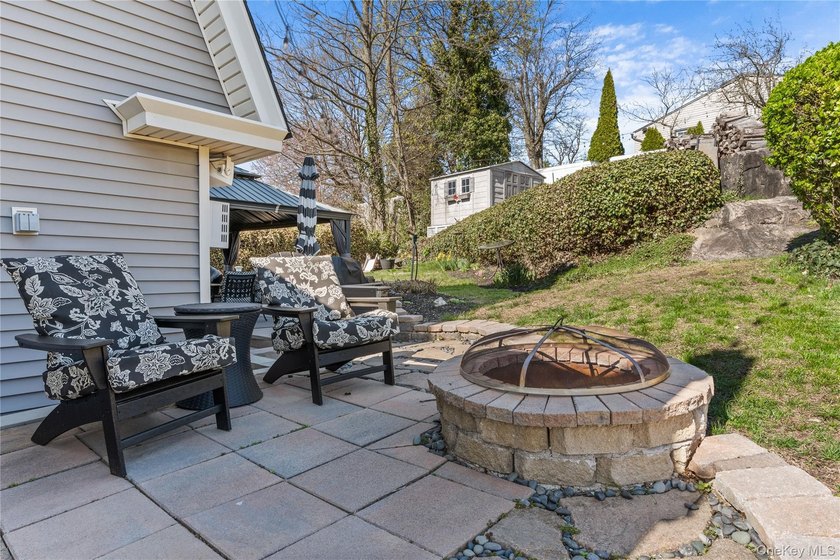 Welcome to this beautifully maintained 3-4 bedroom, 1.5 bath - photo 30