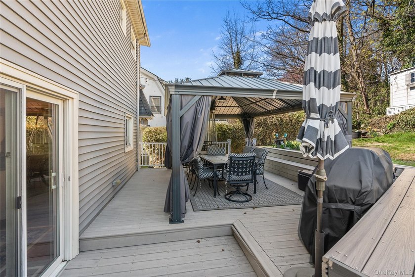 Welcome to this beautifully maintained 3-4 bedroom, 1.5 bath - photo 31