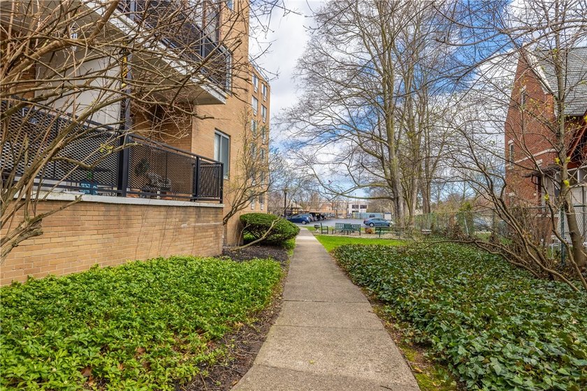 Location, location, location! Rarely available balcony unit - photo 37