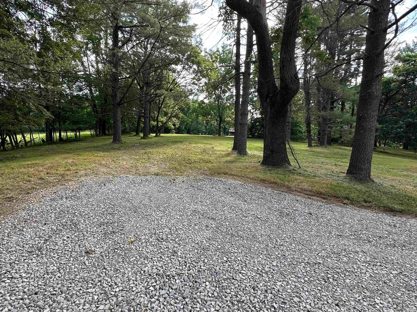 Great opportunity to build your dream home on this beautiful 1 - photo 6
