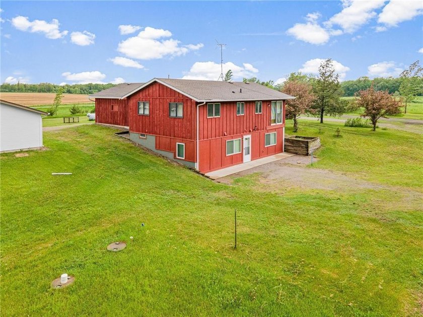 Rare opportunity to own a beautiful 28-acre parcel ideally - photo 17