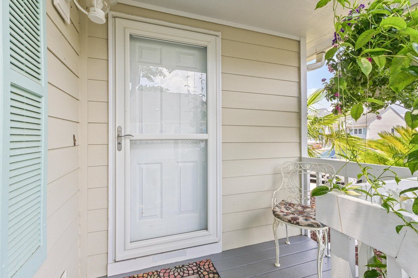 Amazing 2BR/2.5BA end-unit townhome located in the heart of - photo 8