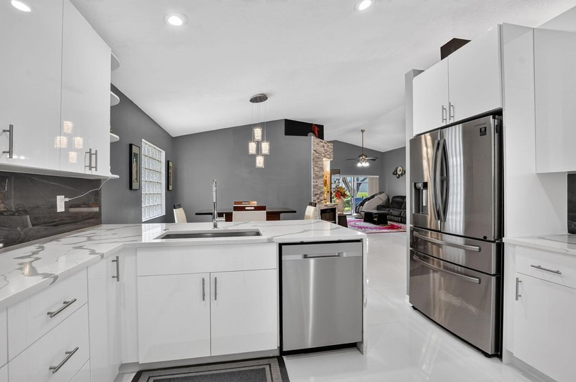Welcome to this beautifully updated 3-bedroom, 2-bathroom home - photo 16