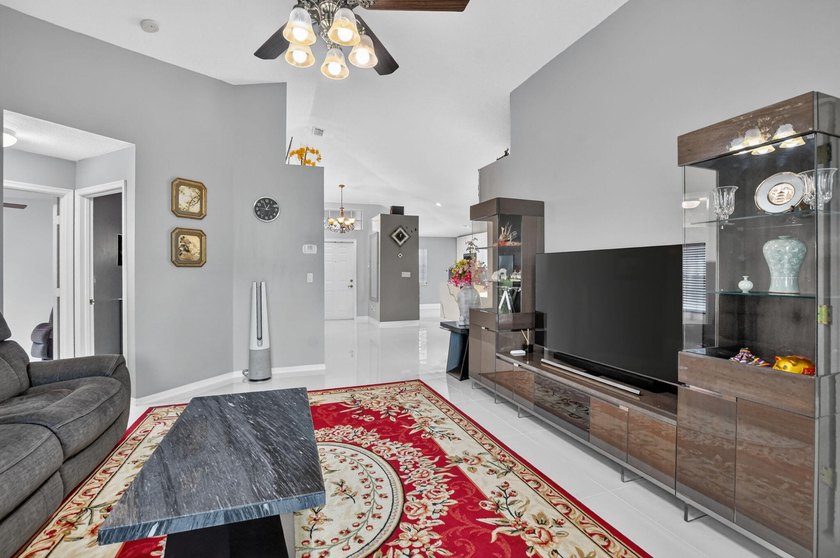 Welcome to this beautifully updated 3-bedroom, 2-bathroom home - photo 21